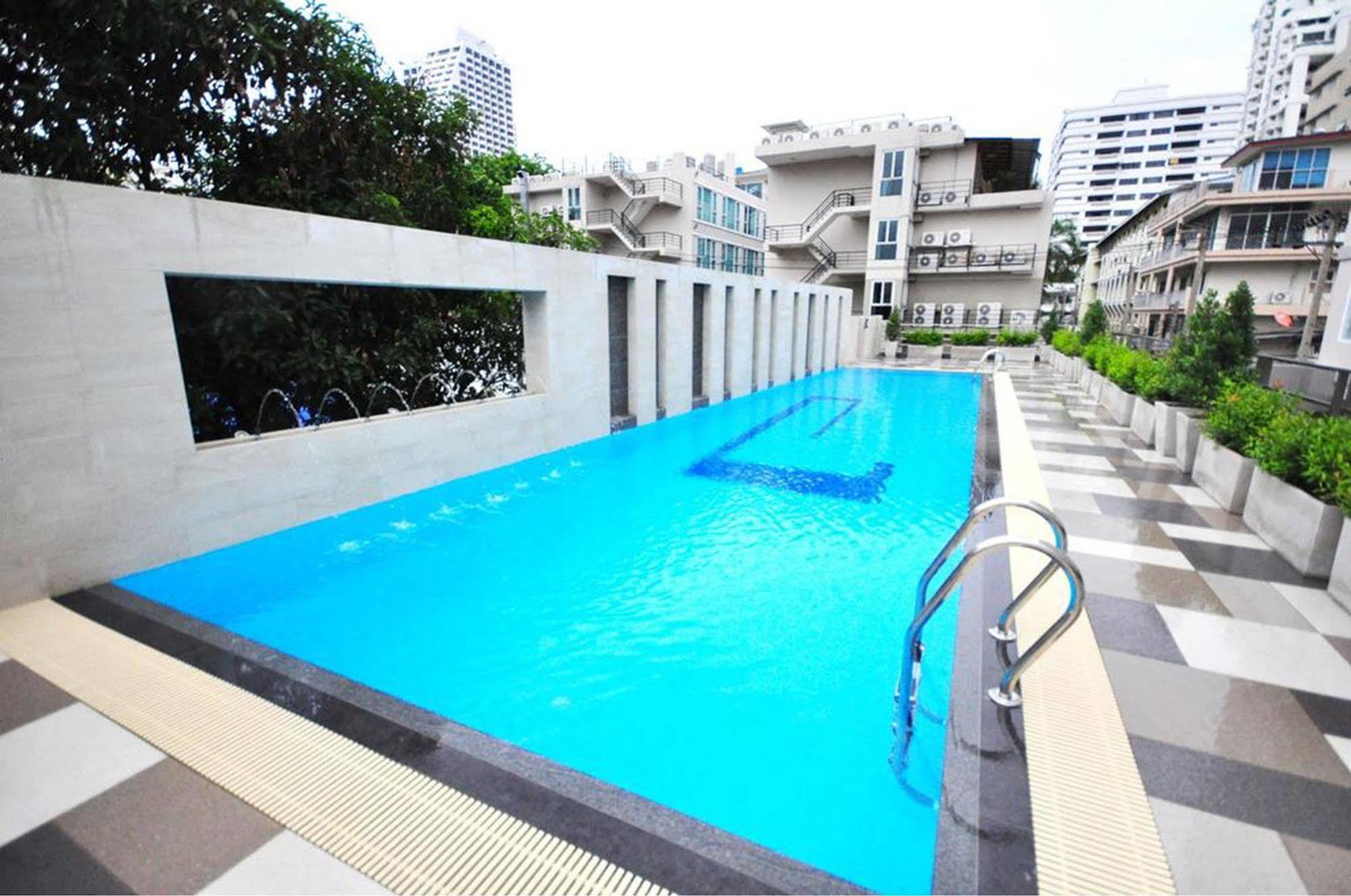 Parinda Hotel Bangkok Kültér fotó