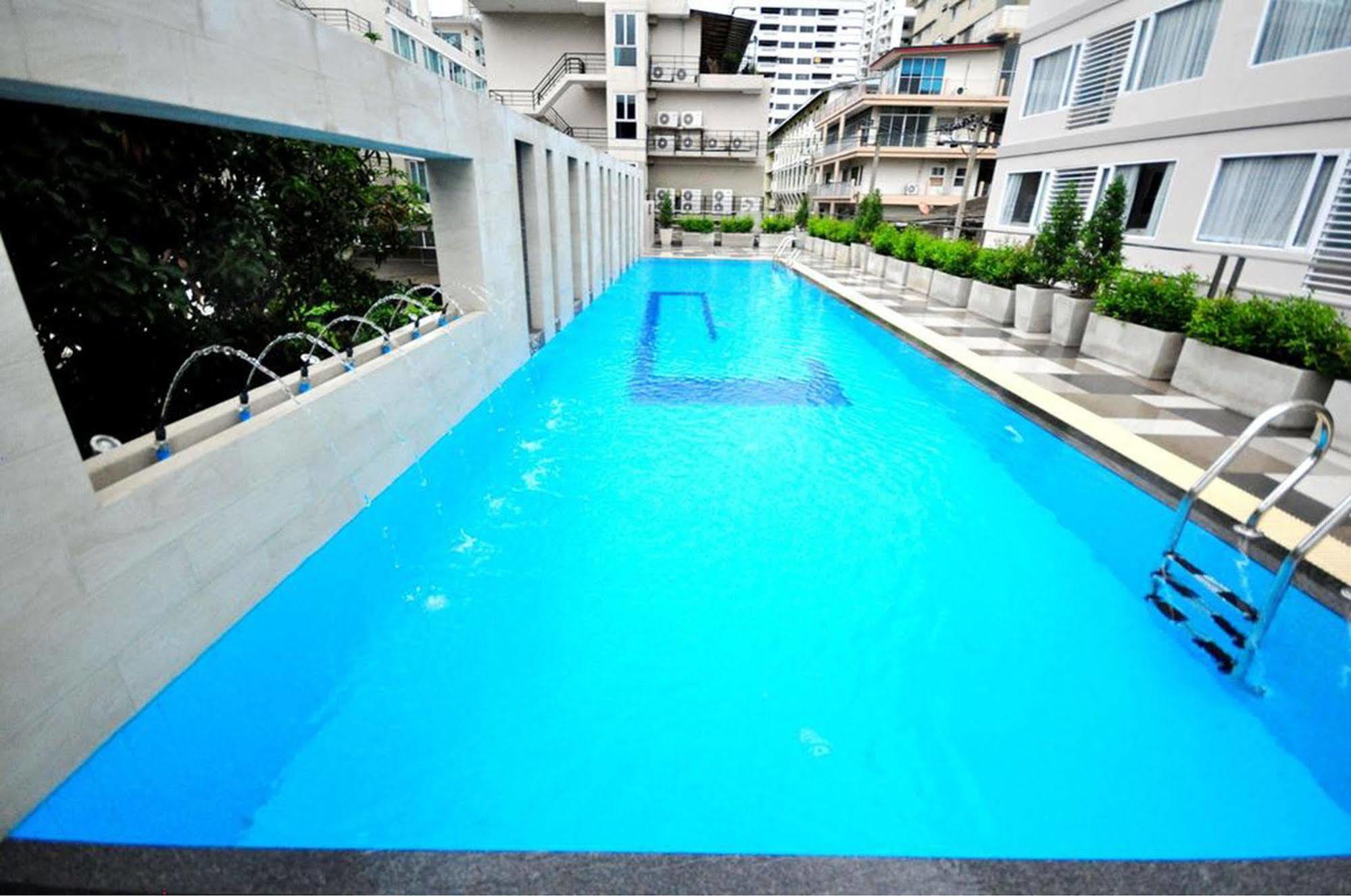 Parinda Hotel Bangkok Kültér fotó